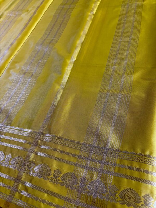 Semi Crepe Contrast - Image 2