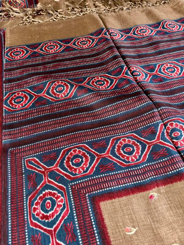 Tussar Embroidery Saree - Image 3