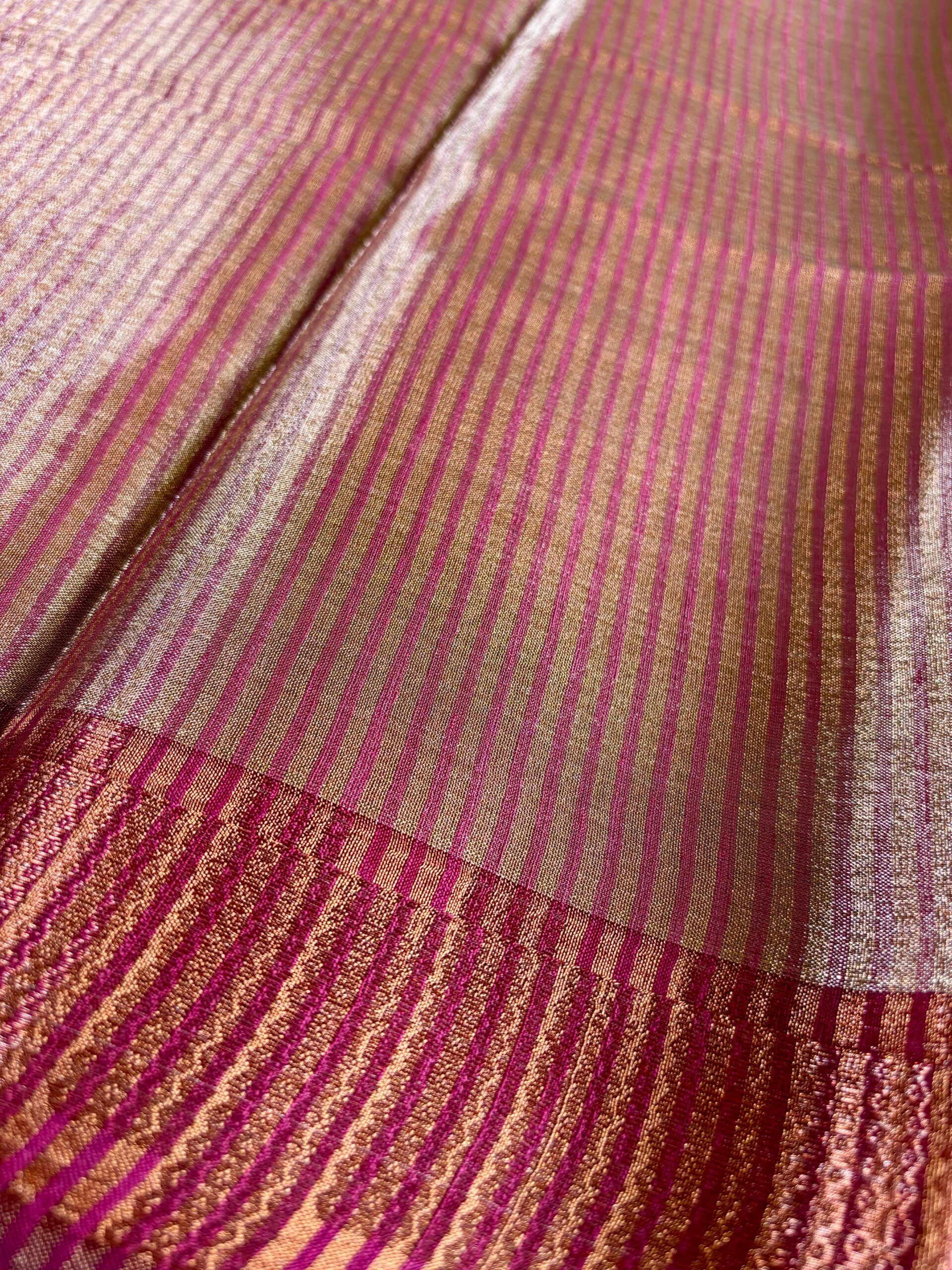 Tissue Viscose Zari Border - Image 3