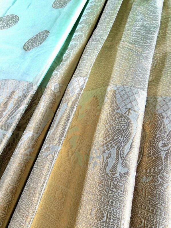 Semi Silk Self Butta Boarder - Image 4